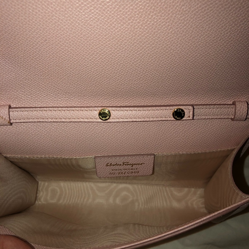 Salvatore Ferragamo Vara Bow mini crossbody bag - Picture 2 of 4